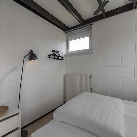 Holiday home Attractive With Modern Furnishings Sint Maartensvlotbrug
