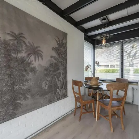 Attractive With Modern Furnishings